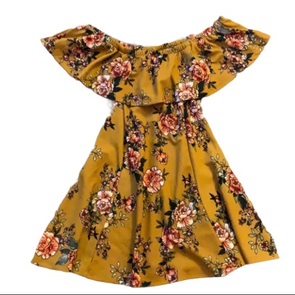 J for Justify Dresses & Skirts - Off The shoulders Colorful Floral Dress